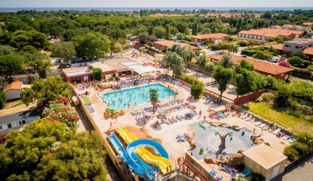 ZEcamping 4* 1km plage piscine chauffée toboggans mobil-home TV clim