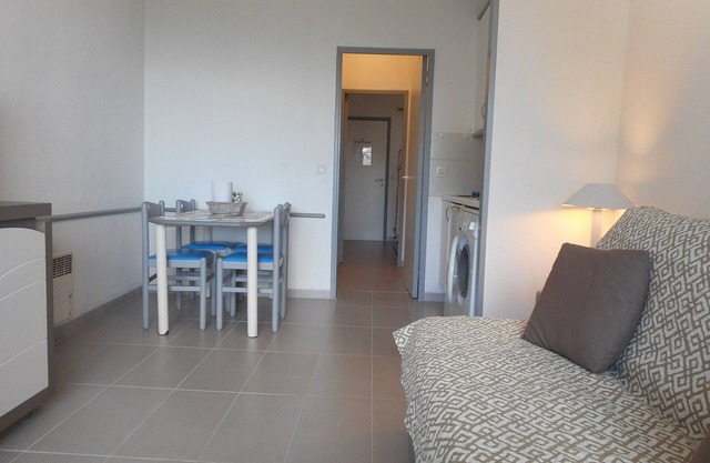 Accessible Studio 2-4 Pers with Sea View Terrace WiFi