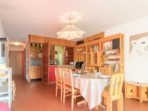 Appartement familial 3 pièces, 8 couchages, proche des pistes à Serre-Chevalier, balcon sud. - FR-1-330E-122