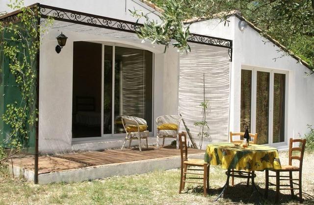 Villa Vergèze Garden Terrace Barbecue 