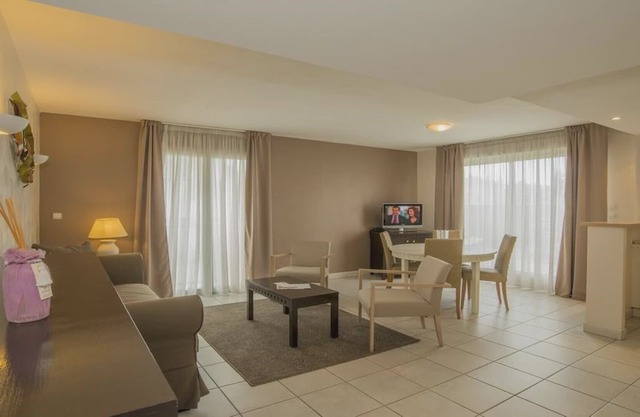 Reserve your apartment in a **** hotel> Apartment 15