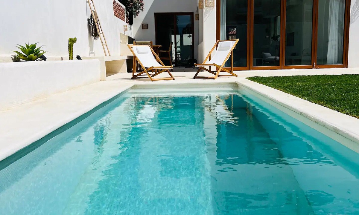 8th Arrondissement House | Vrbo Property