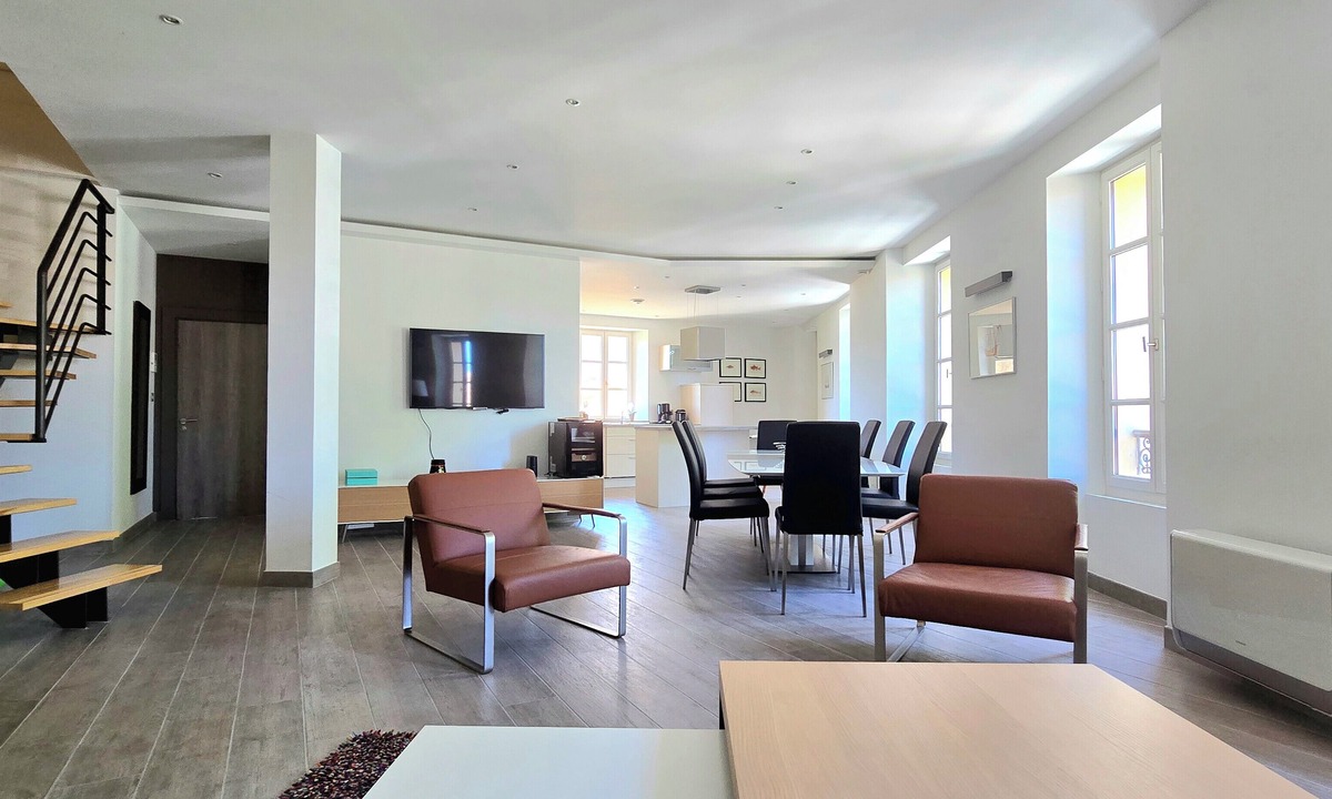 Saint-Tropez City Centre Apartment | Chic duplex in Saint-Tropez with parking
