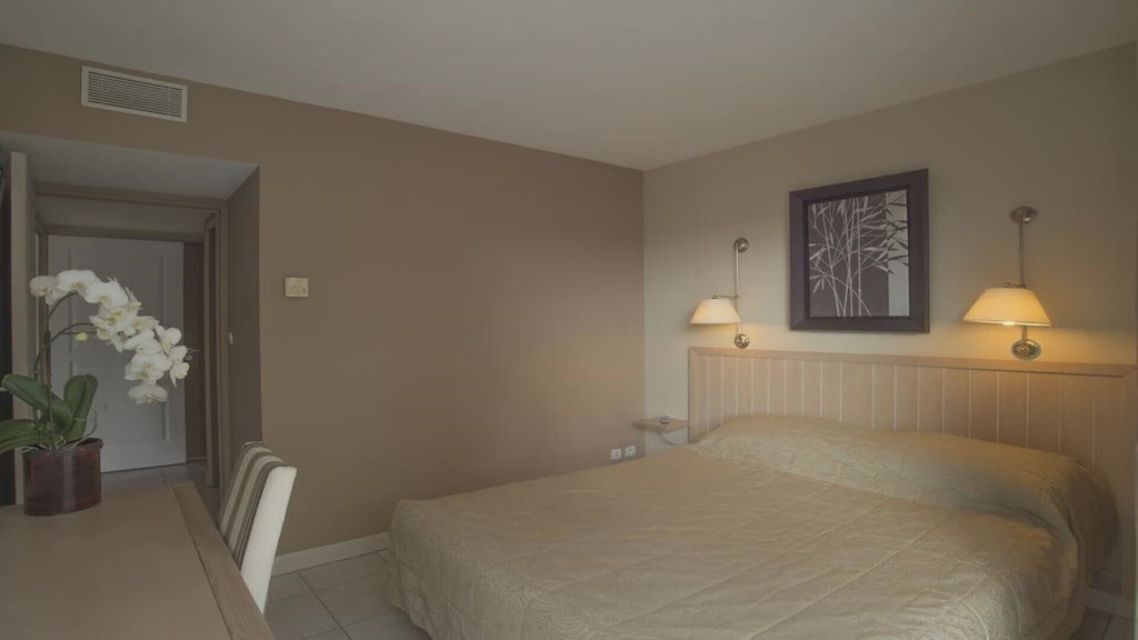 Photo of Bedroom in Carnot