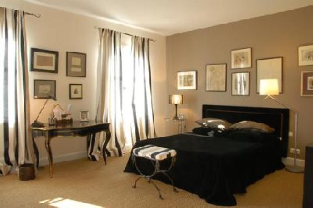 Photo of Bedroom in 8th Arrondissement
