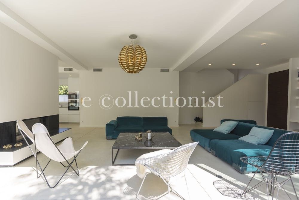 Photo of Livingroom in 8th Arrondissement