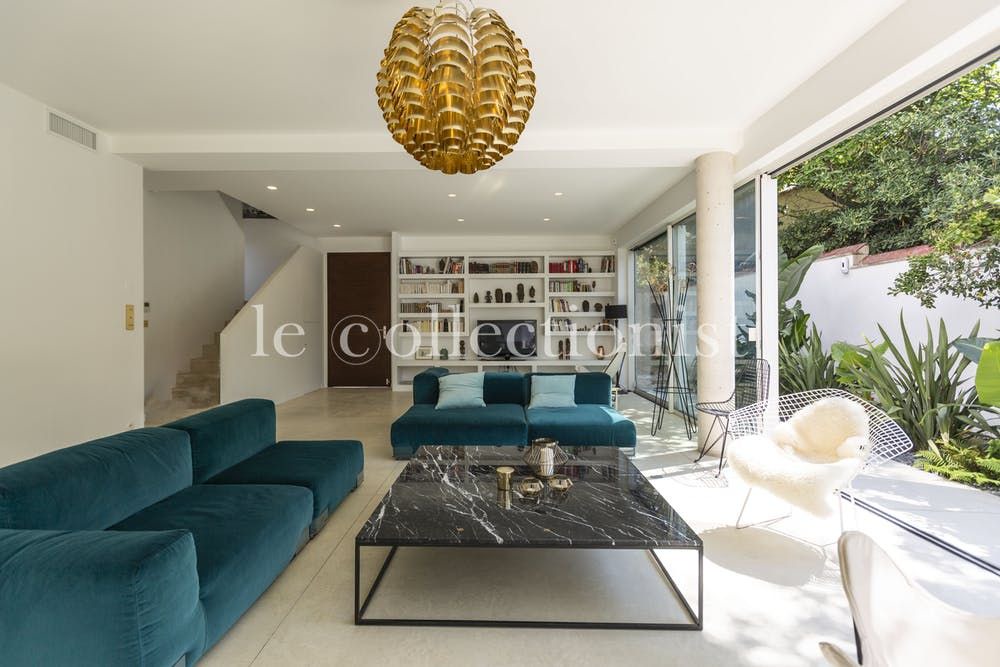 Photo of Livingroom in 8th Arrondissement