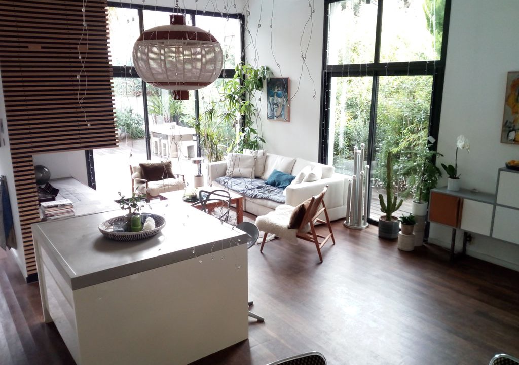 Photo of Livingroom in 8th Arrondissement
