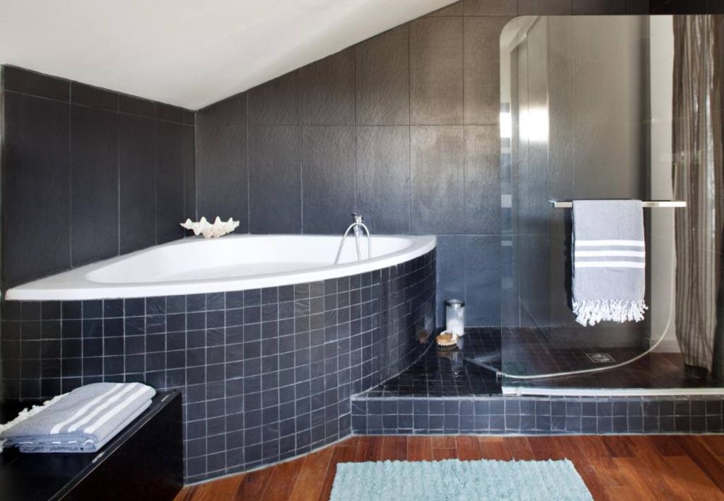 Photo of Bathroom in 8th Arrondissement