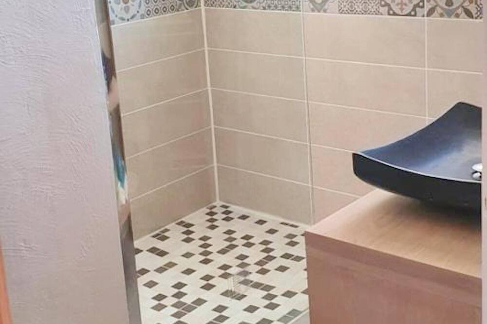 Photo of Bathroom in Bassan