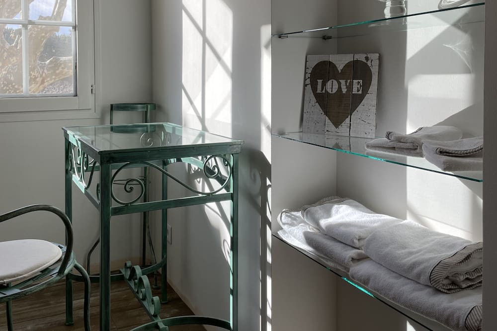 Photo of Bedroom in Cabannes