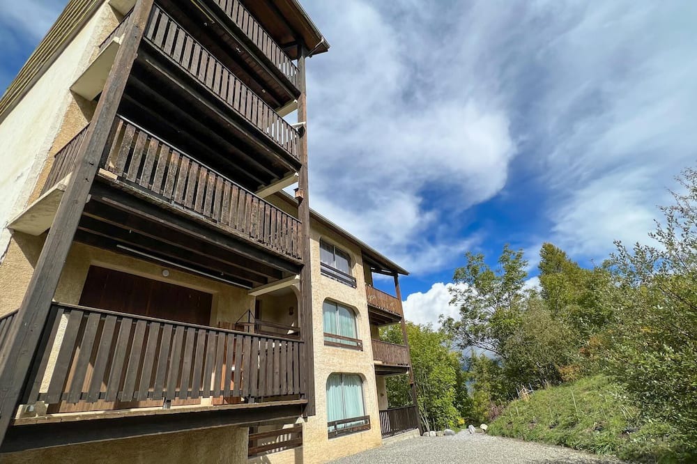 Photo of Outdoor in Enchastrayes