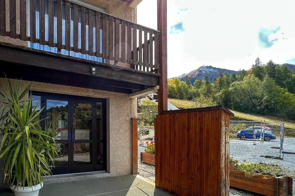 Photo of Outdoor in Enchastrayes