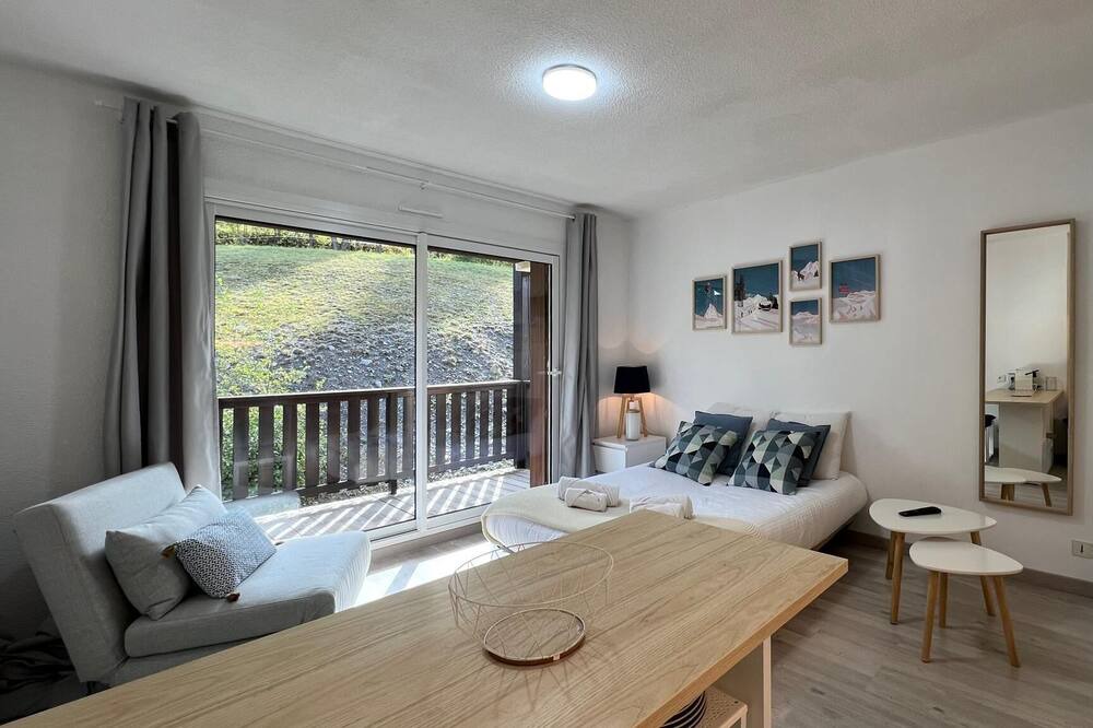 Photo of Bedroom in Enchastrayes