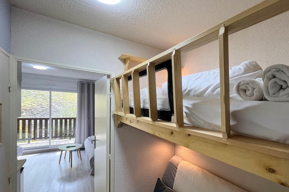 Photo of Bedroom in Enchastrayes