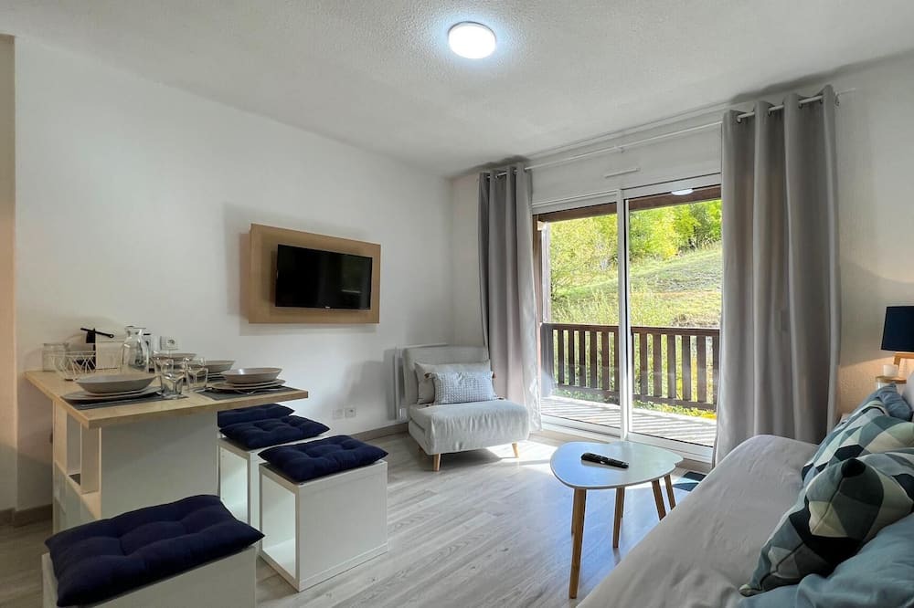 Photo of Bedroom in Enchastrayes