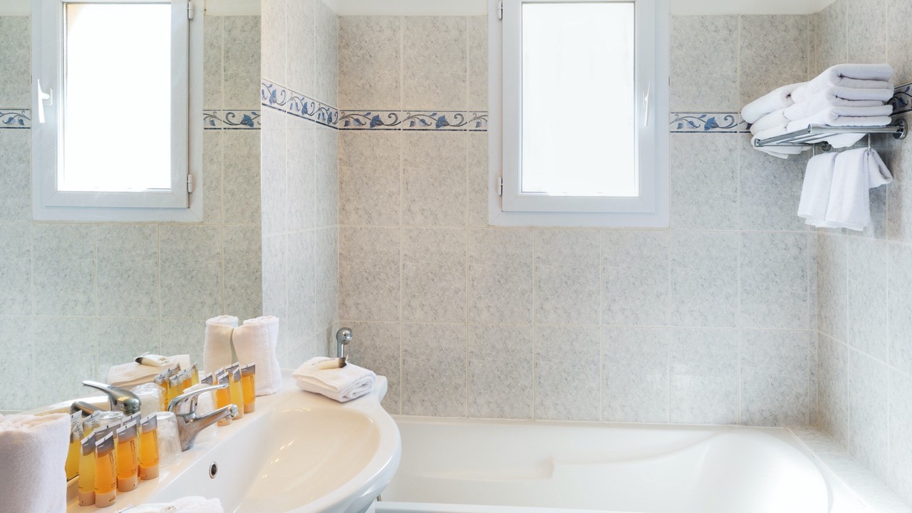 Photo of Bathroom in Arles