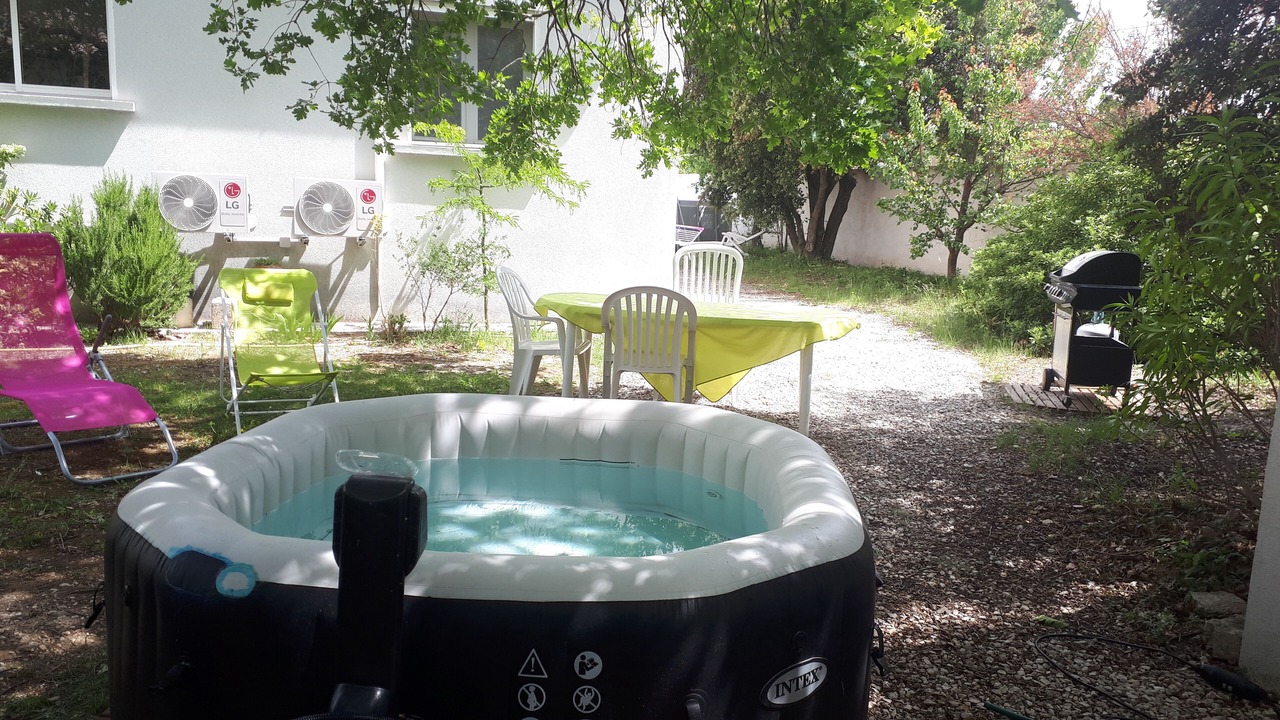 Photo of Outdoor in Velleron