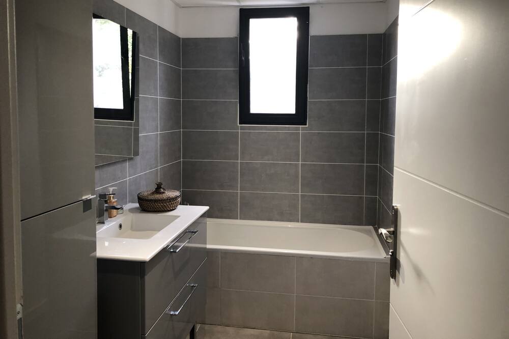 Photo of Bathroom in Quartier des Espesses