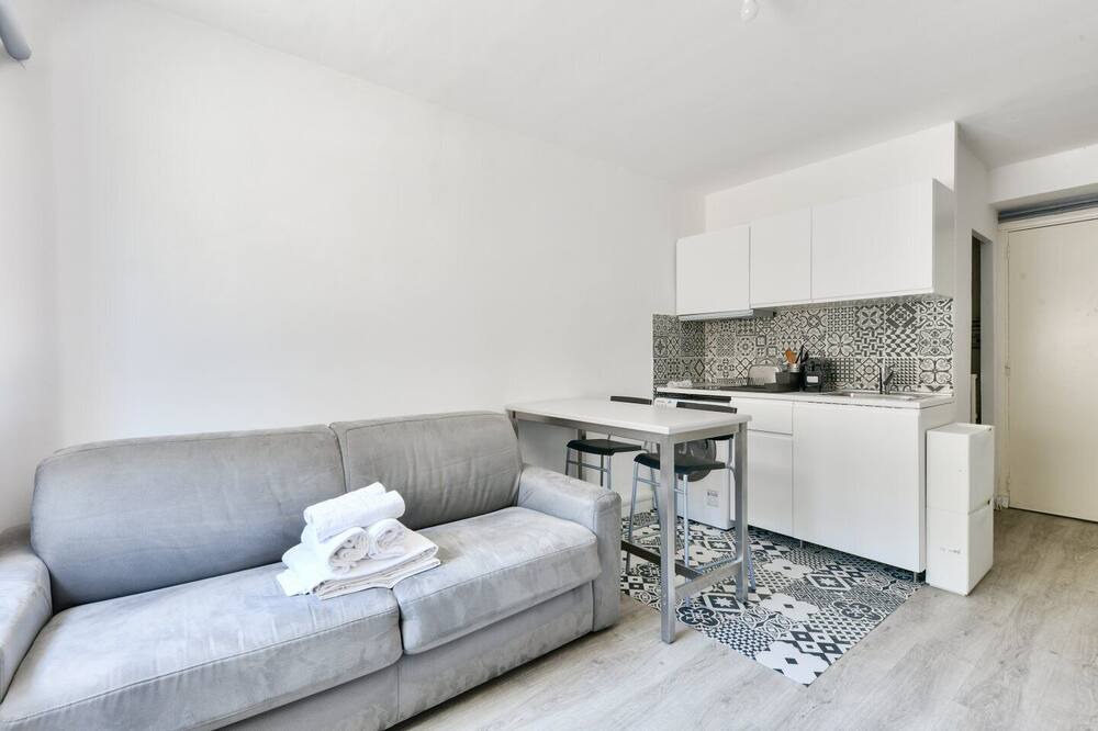 Photo of Livingroom in Prado-Perier
