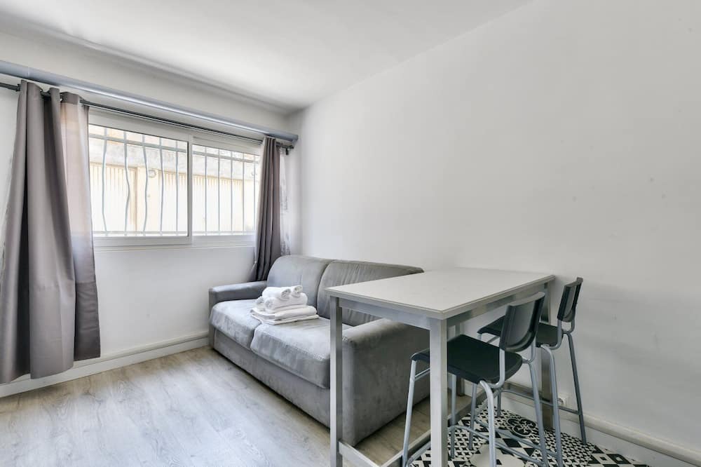 Photo of Bedroom in Prado-Perier