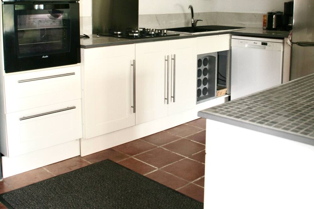 Photo of Kitchen in Saint-Marcel-de-Careiret