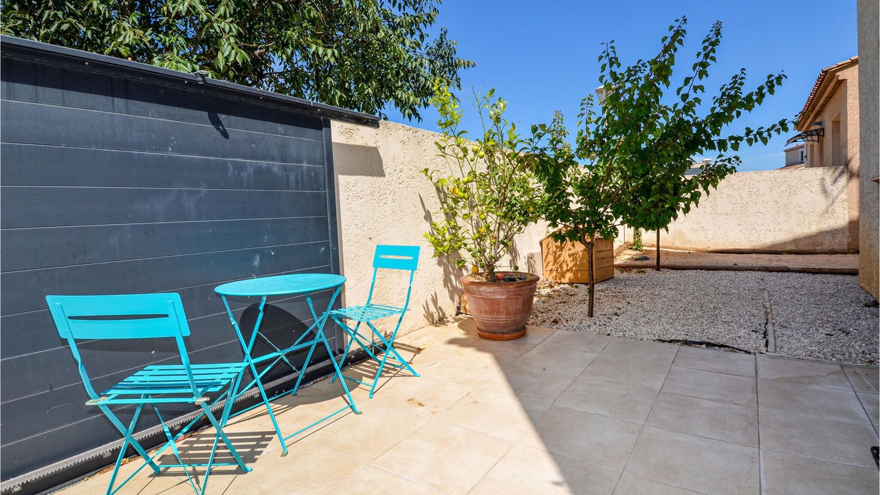 Photo of Patio Balcony in Raphele-les-Arles