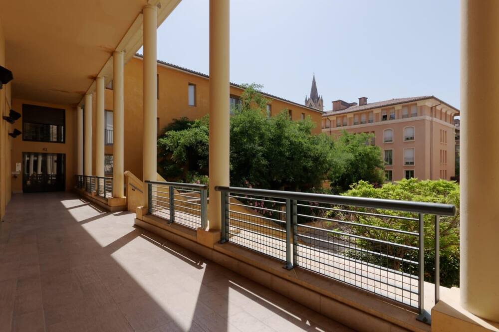 Photo of Patio Balcony in Mazarin Quarter