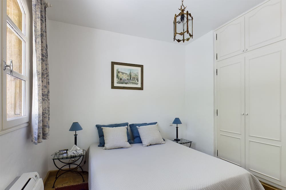 Photo of Bedroom in Les Baux-de-Provence