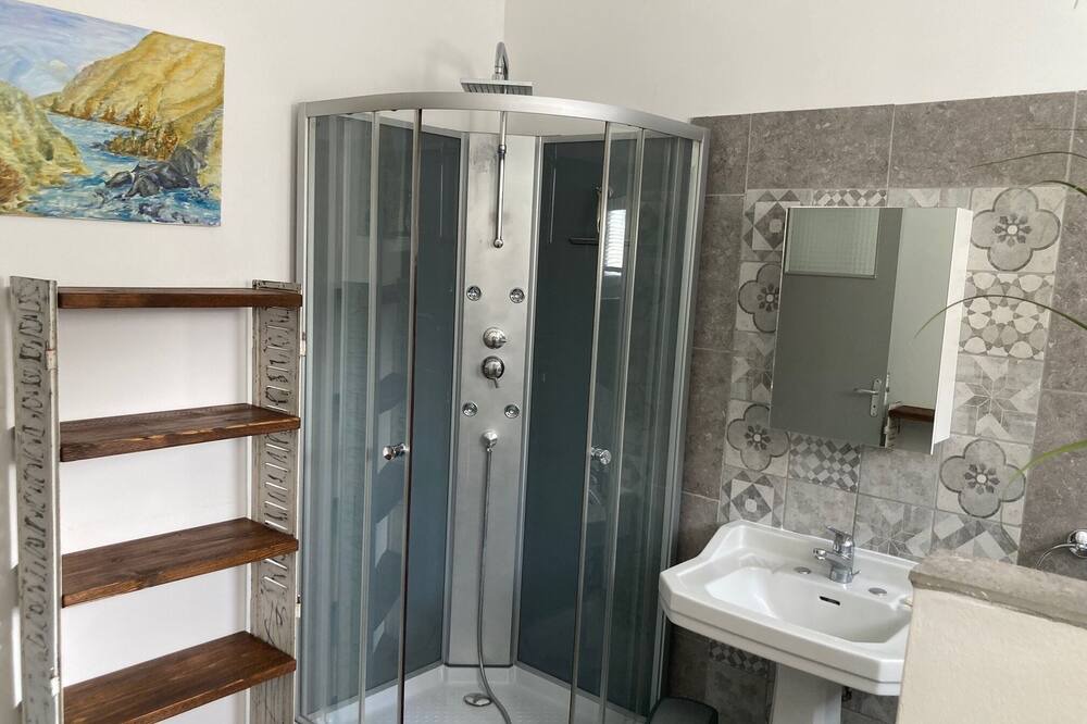 Photo of Bathroom in Cornillon