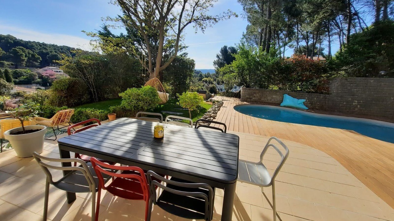 Photo of Outdoor in Rognac