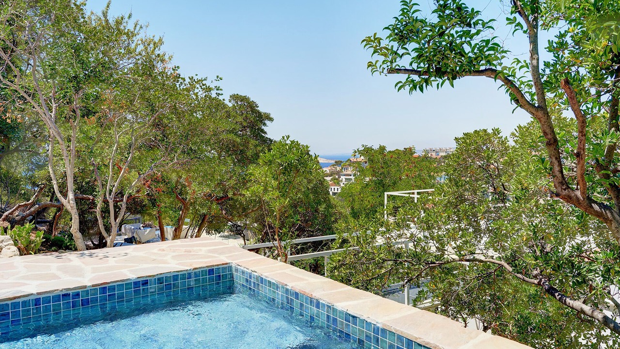 Photo of Outdoor in Roucas-Blanc