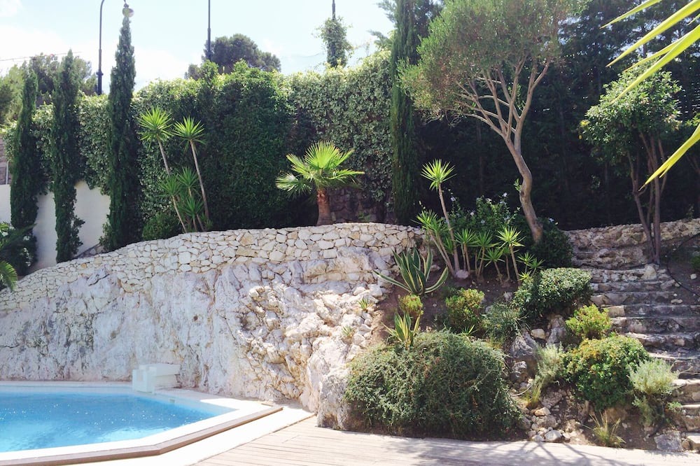 Photo of Outdoor in Roucas-Blanc