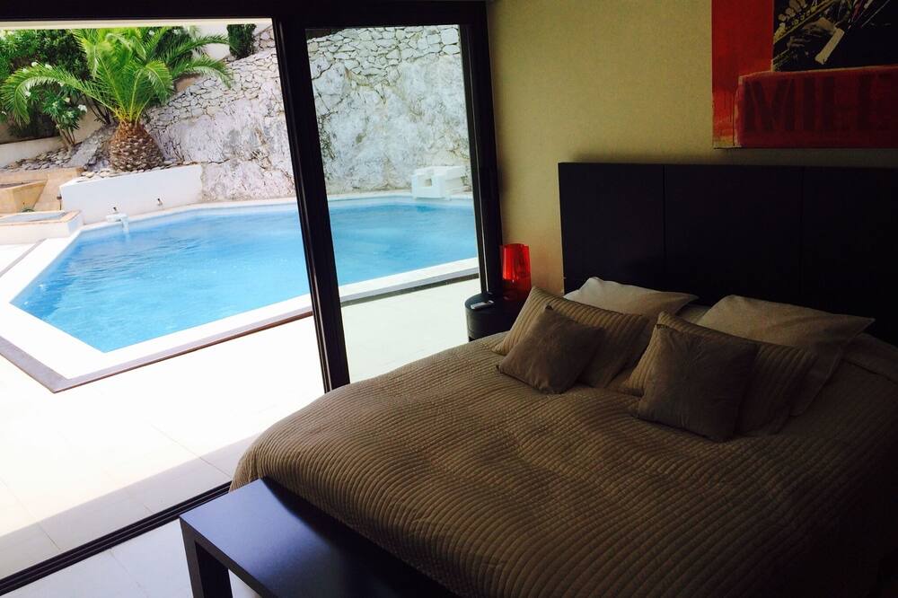 Photo of Bedroom in Roucas-Blanc