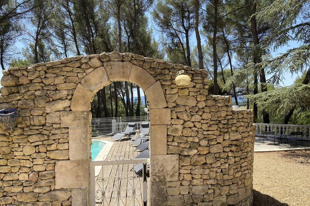 Photo of Outdoor in Gargas