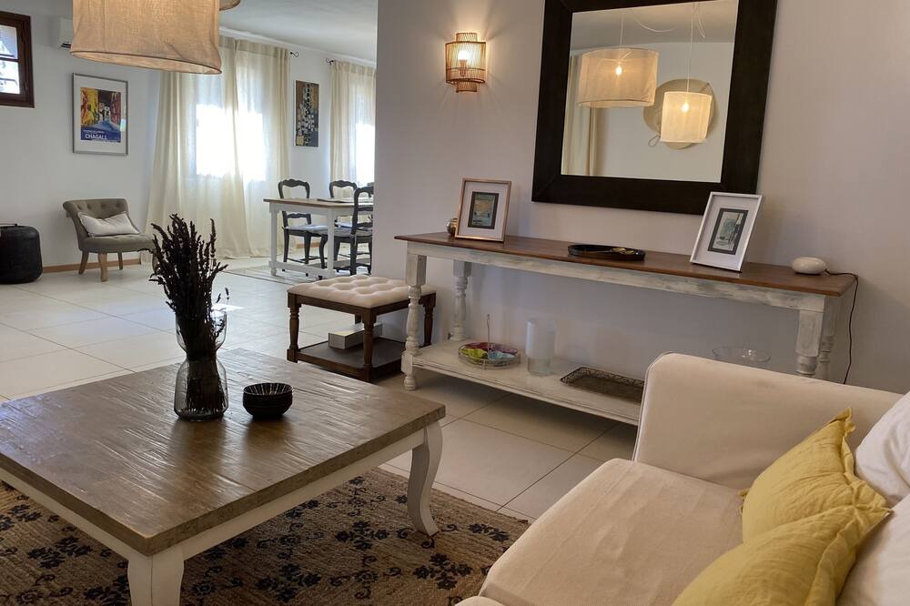 Photo of Livingroom in Gargas