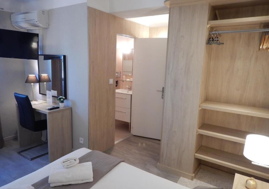 Photo of Bedroom in Cap-d'Antibes