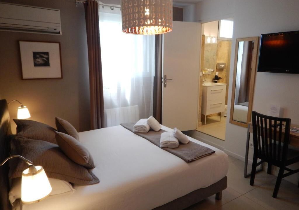 Photo of Bedroom in Cap-d'Antibes