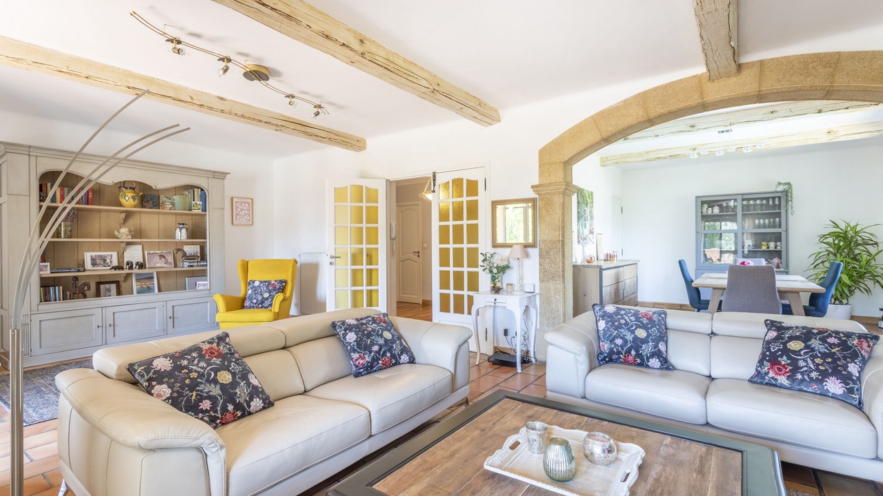 Photo of Livingroom in Cadolive
