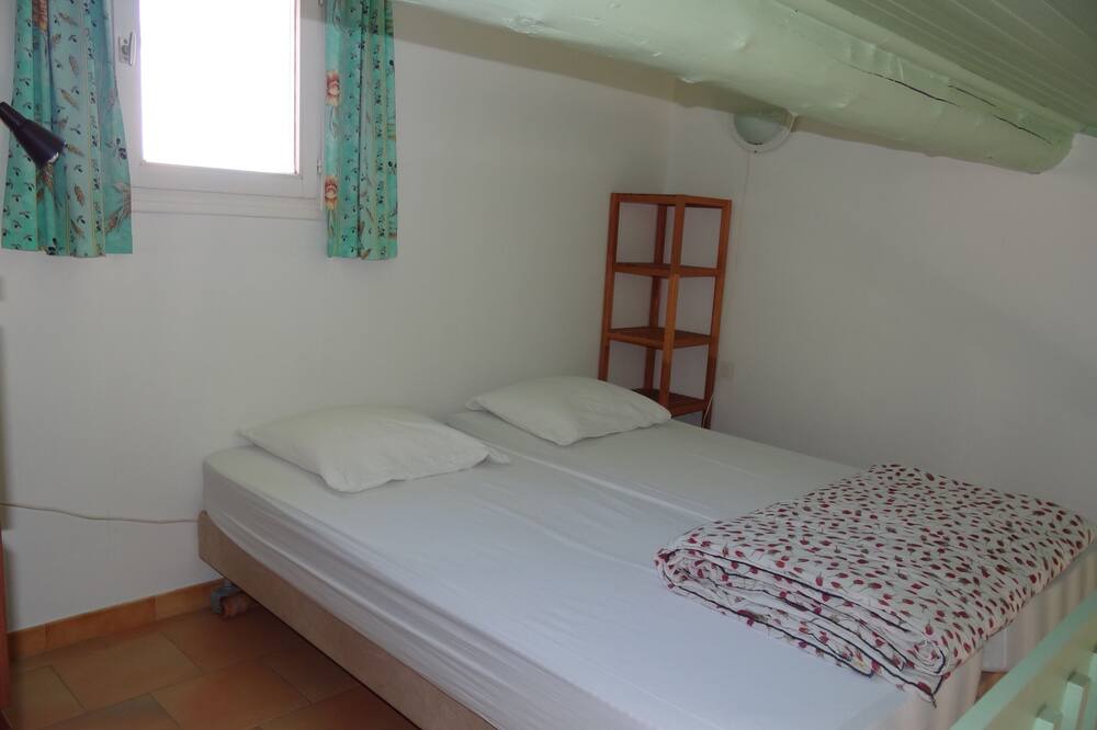 Photo of Bedroom in Saintes-Maries-de-la-Mer