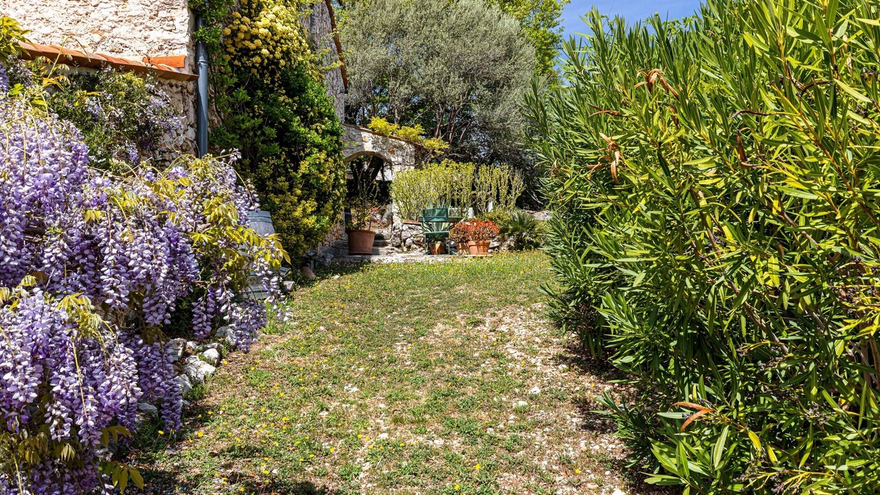 Photo of Outdoor in Chateauneuf-Villevieille