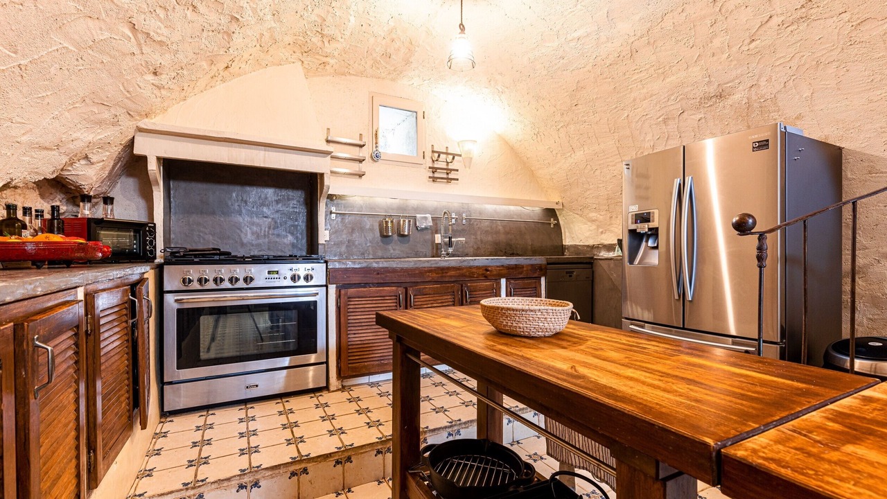 Photo of Kitchen in Chateauneuf-Villevieille
