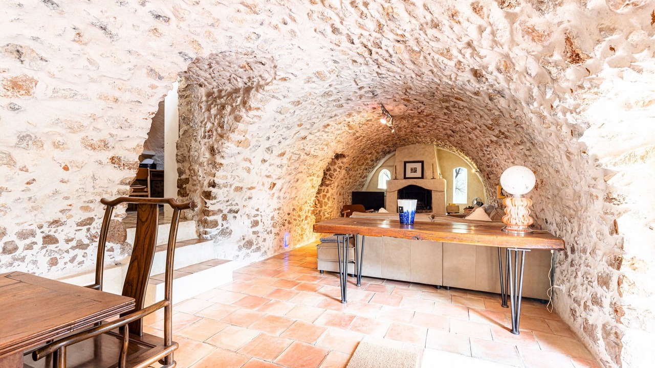 Photo of Others in Chateauneuf-Villevieille