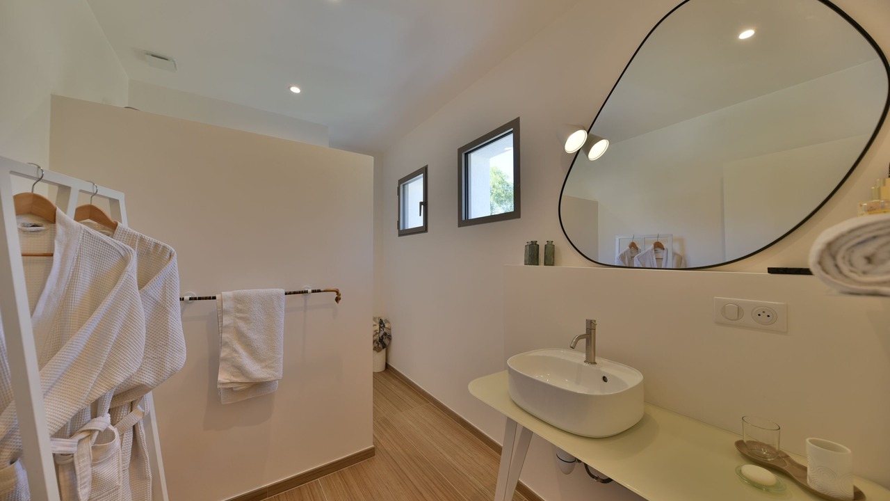 Photo of Bathroom in Salon-de-Provence