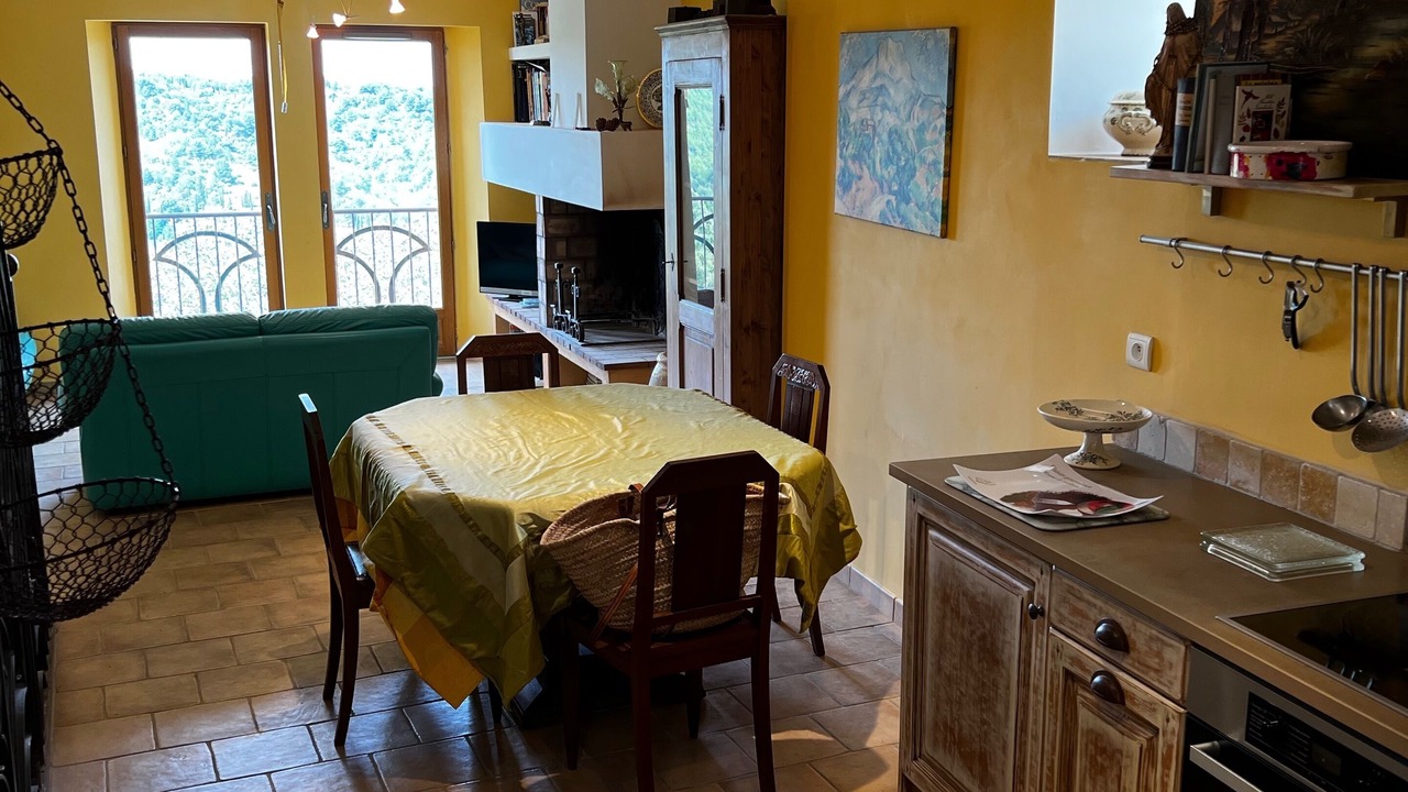 Photo of Kitchen in Entrevennes