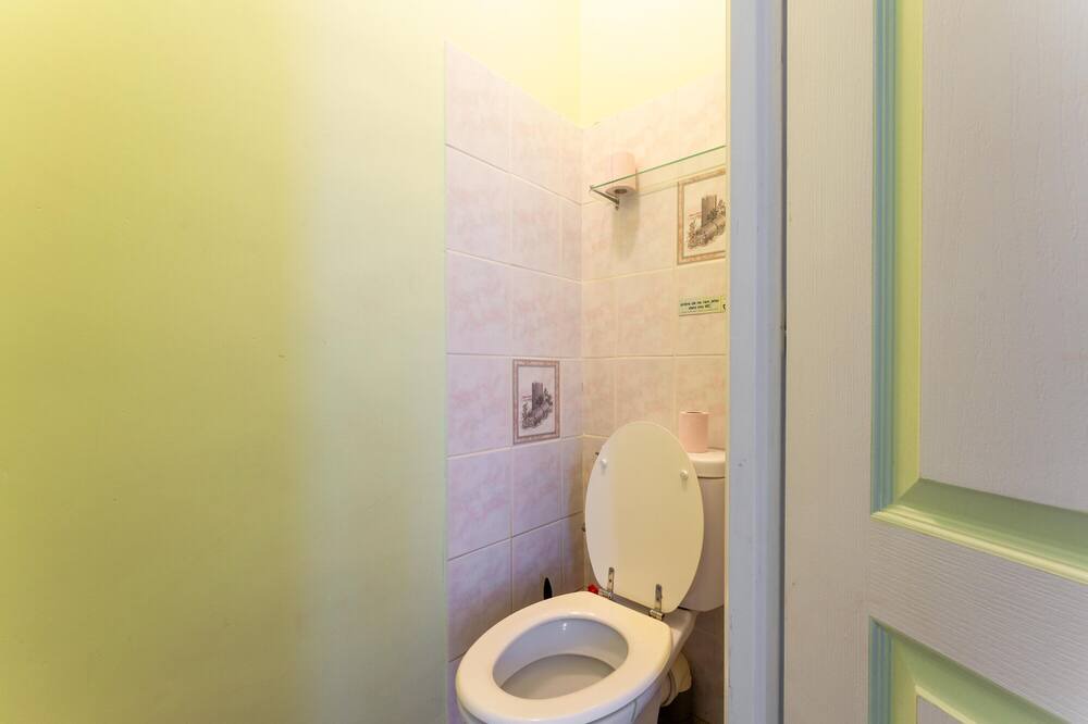 Photo of Bathroom in Quartier des Espesses
