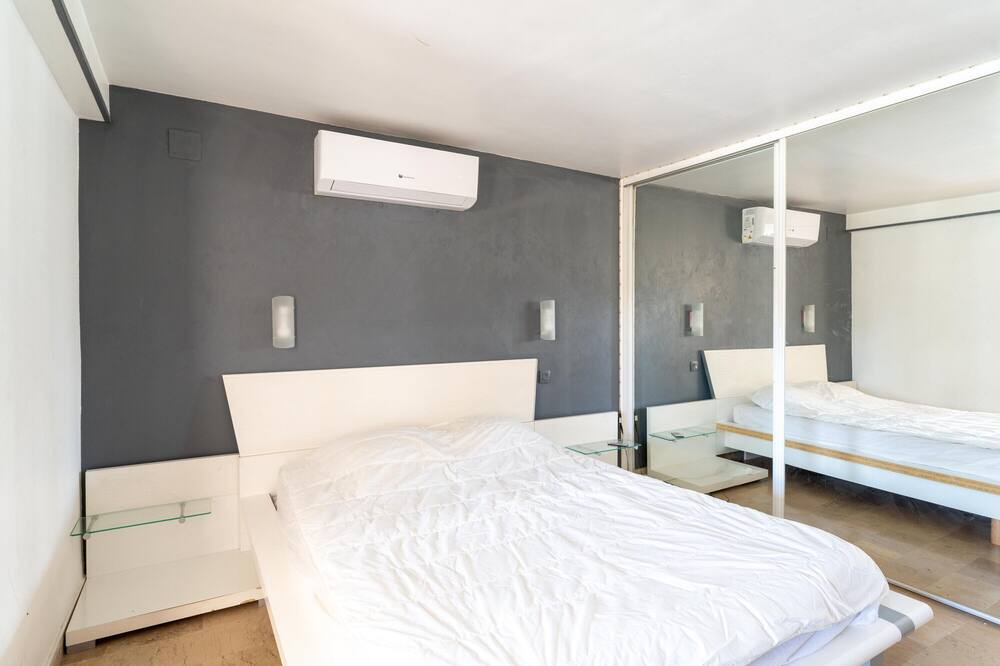 Photo of Bedroom in Quartier des Espesses