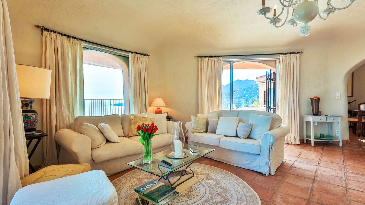 Photo of Livingroom in Theoule-Superieur