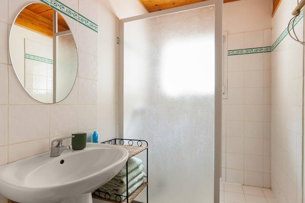 Photo of Bathroom in Cabasse