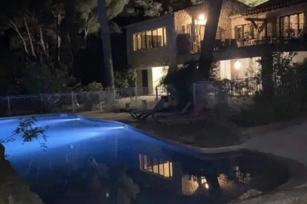 Photo of Outdoor in Noves